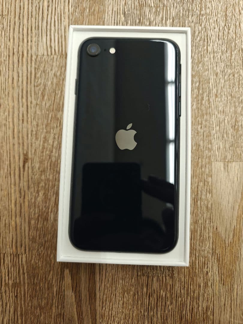 新品未使用 iPhone SE3 256GB ミッドナイト 海外版
