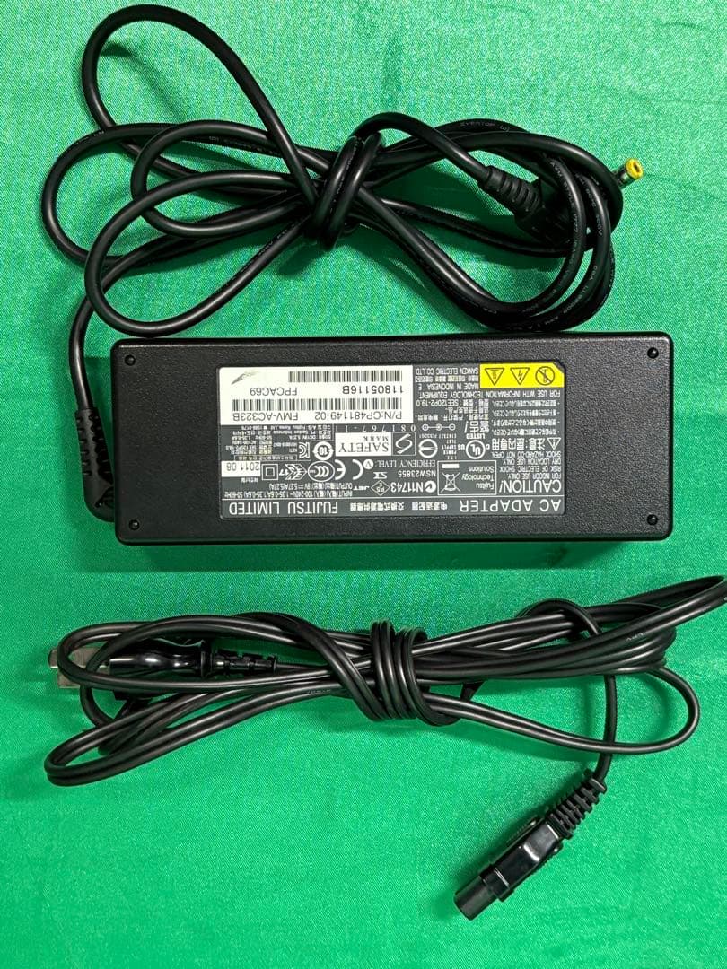 ⭐️M1013⭐️ ESPRIMO FH90/D2 i7-9750H/SDD 512