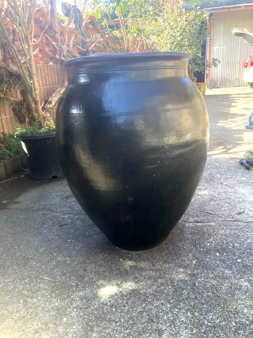 【古美術】趣のある黒茶褐色の陶器のカメ59センチ