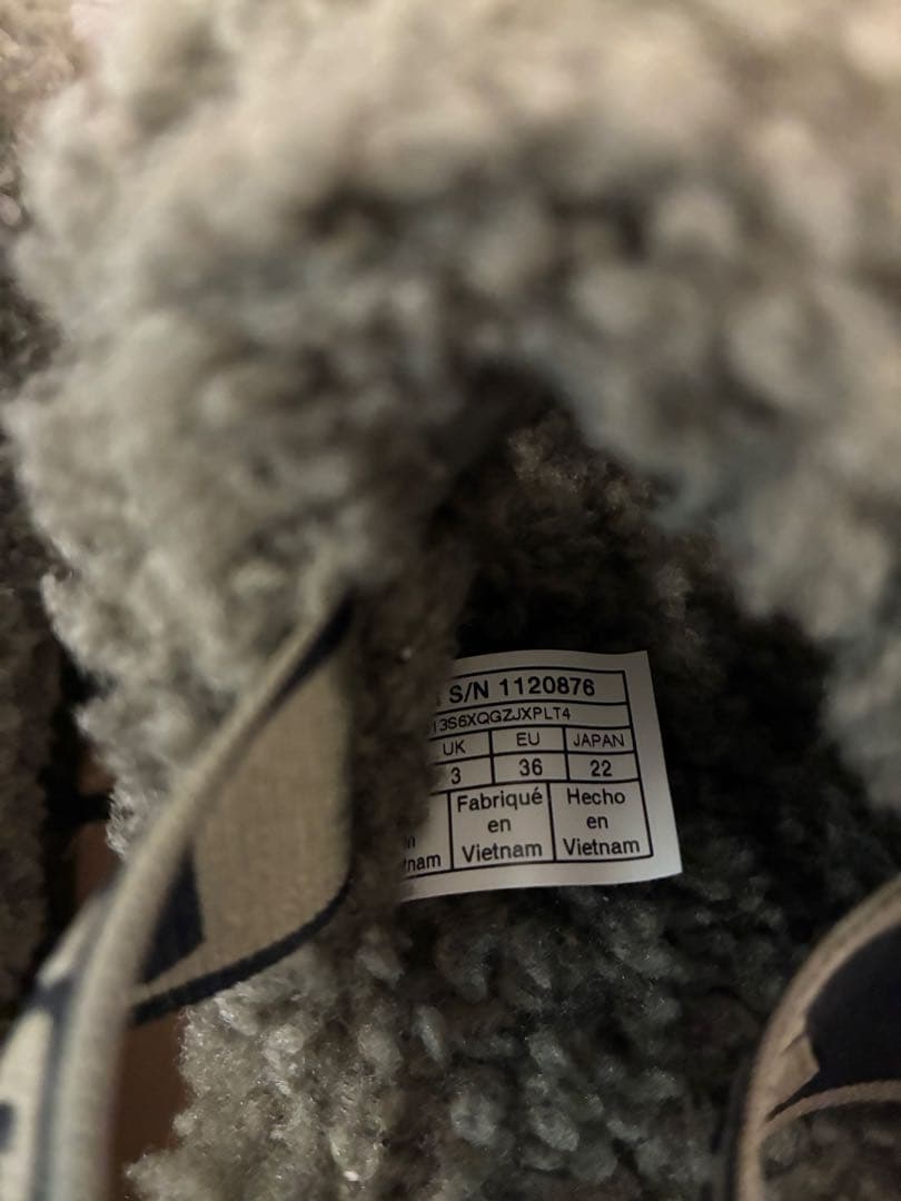 UGG カーキファーサンダル