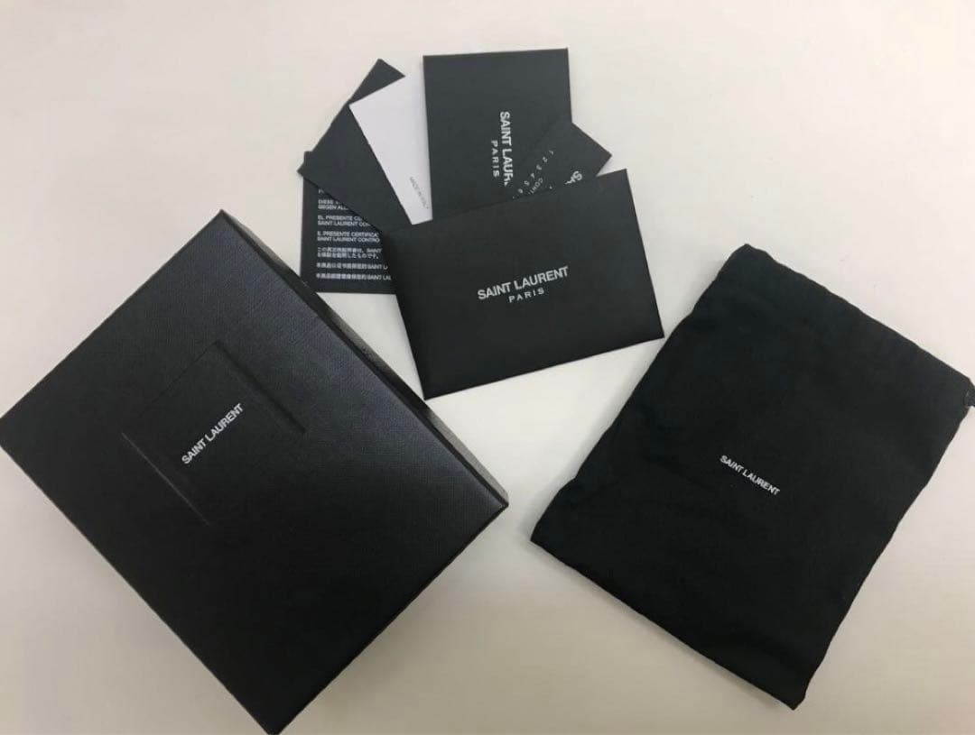 早い者勝ち❣️ サンローラン 名刺入れ カードケース BL レザー