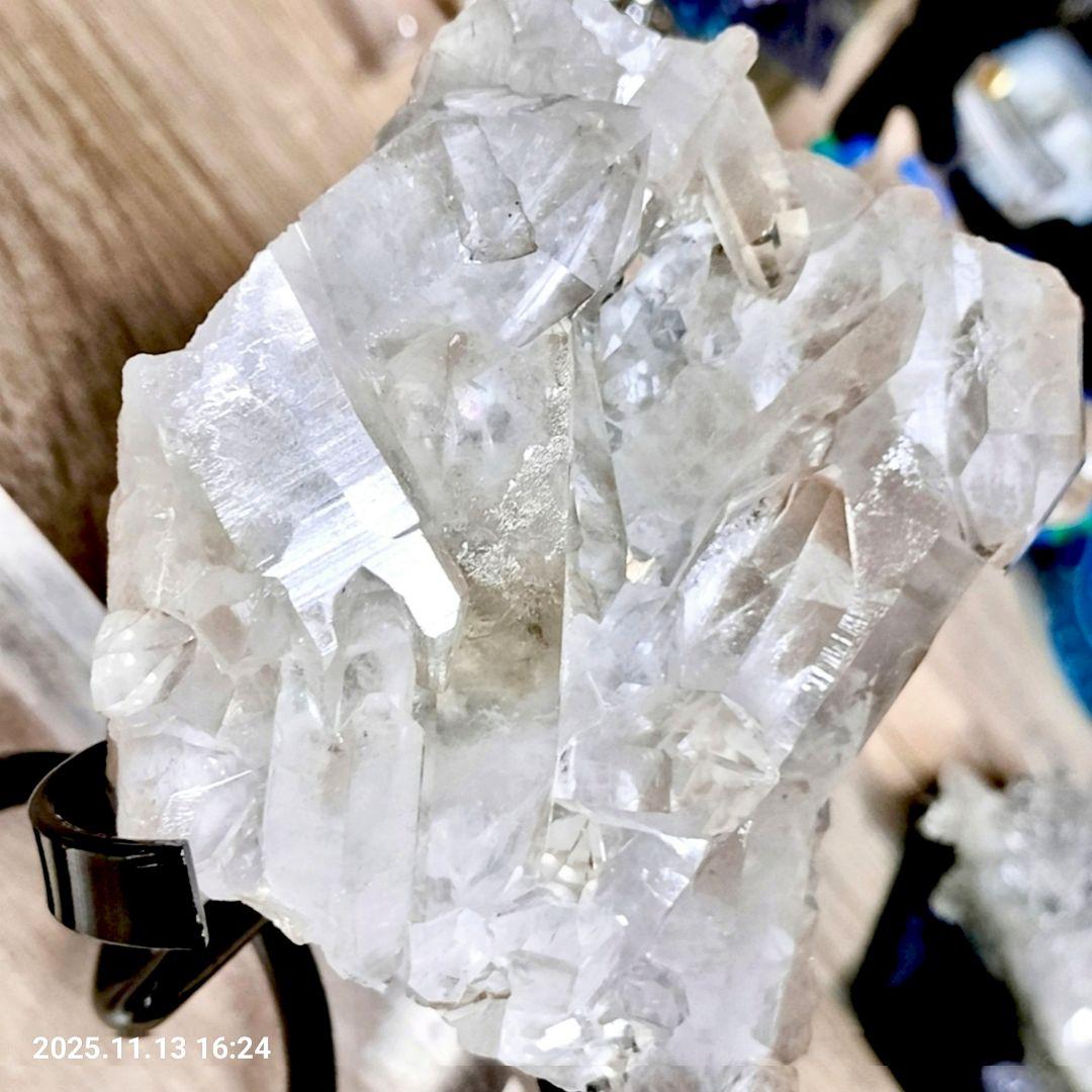 最高品質 ブラジル コリント産 水晶クラスター 159g 虹多数 グラデーション