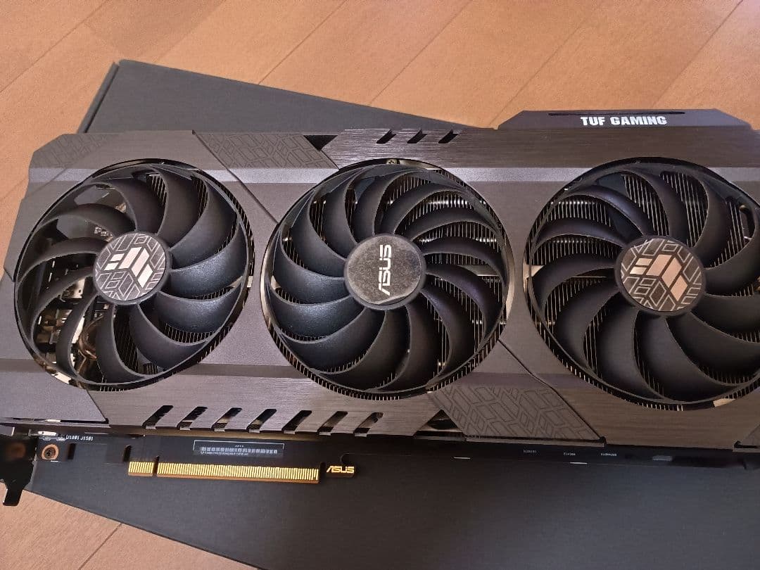 グラフィックボード・グラボ・ビデオカード ASUS TUF-RX6800-O16G-GAMING