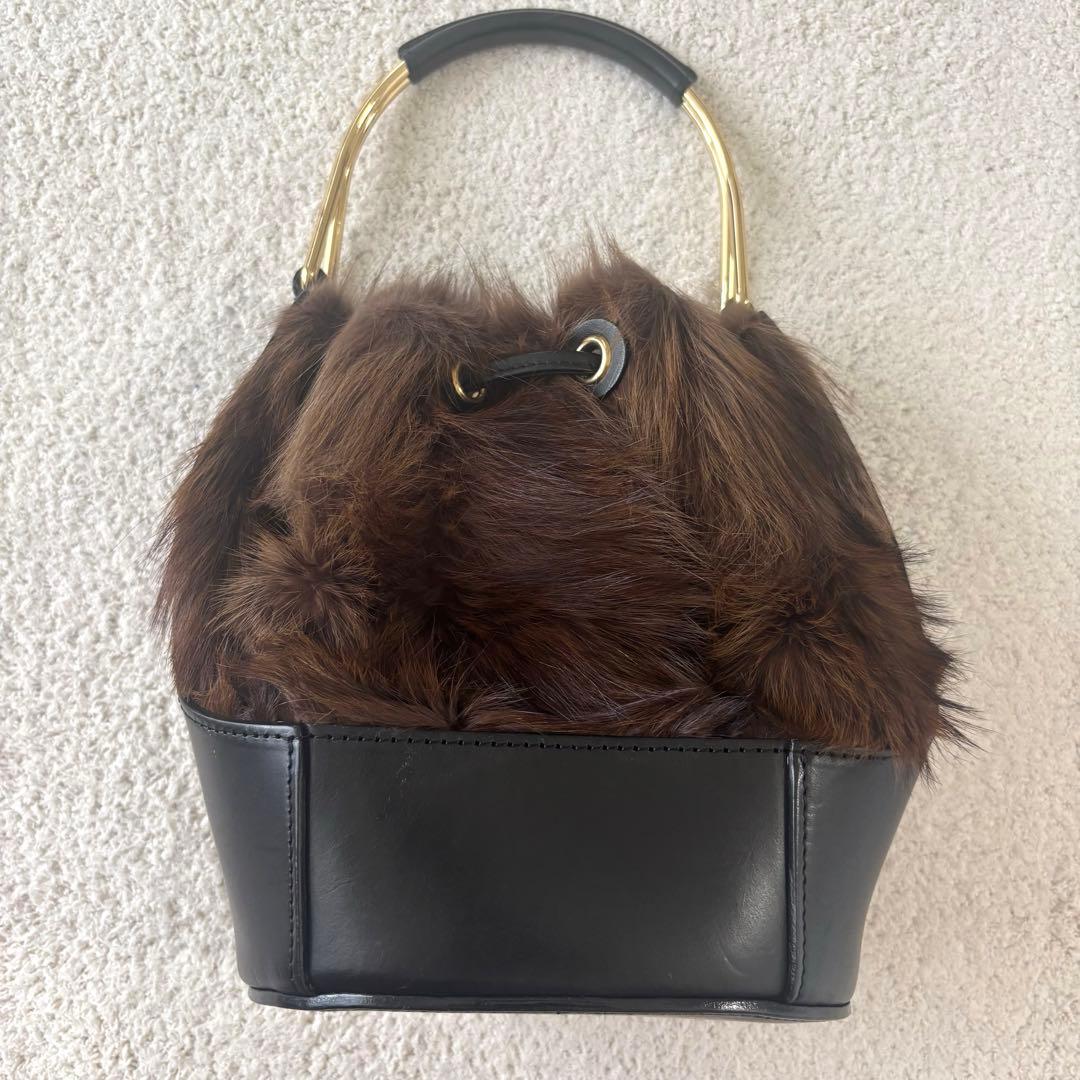 ヴィオラドーロ　レザー　ファー　ハンドバッグ